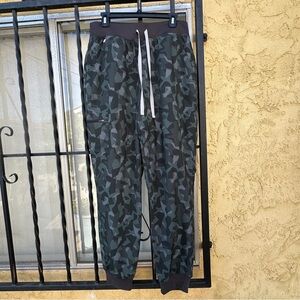 Figs Olive Camo Technical Collection Scrub Pants Large Tall L/T